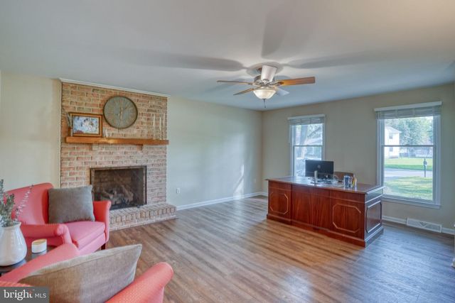 45 N FAIRFIELD DR, Dover, DE 19901