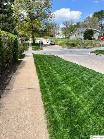 3124 N 65 Street, Omaha, NE 68104