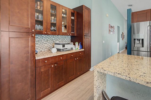 1755 NW 77th Avenue, Pembroke Pines, FL 33024