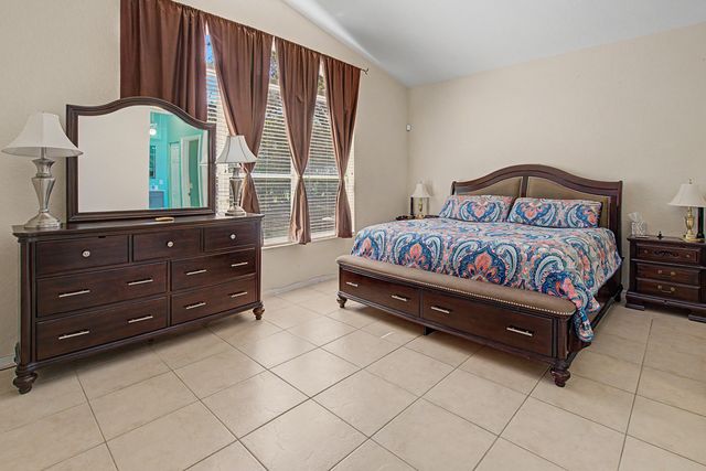 1755 NW 77th Avenue, Pembroke Pines, FL 33024