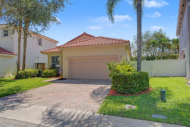 1755 NW 77th Avenue, Pembroke Pines, FL 33024