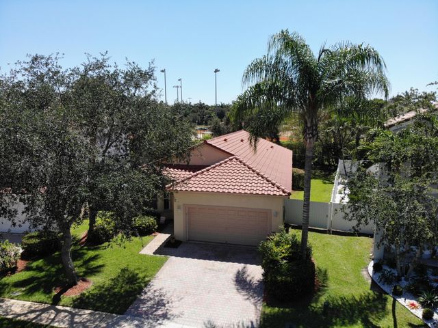 1755 NW 77th Avenue, Pembroke Pines, FL 33024