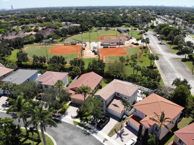1755 NW 77th Avenue, Pembroke Pines, FL 33024