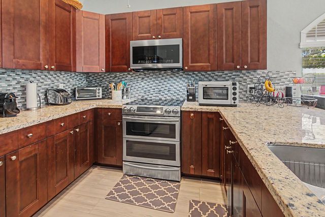1755 NW 77th Avenue, Pembroke Pines, FL 33024