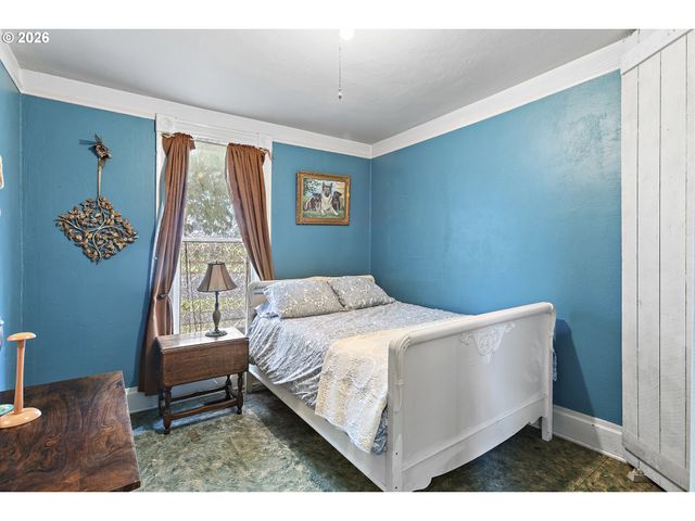 814 6TH St, Oregon City, OR 97045