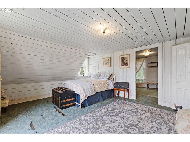 814 6TH St, Oregon City, OR 97045