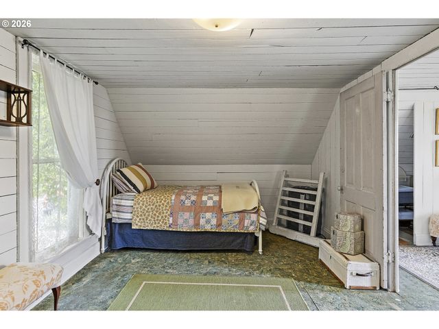 814 6TH St, Oregon City, OR 97045