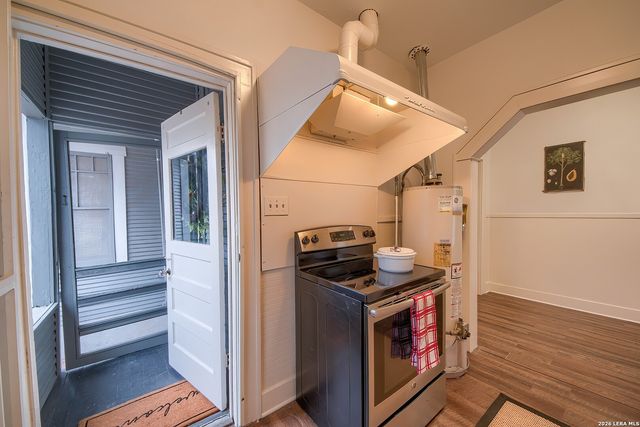 1111 Waverly, San Antonio, TX 78201