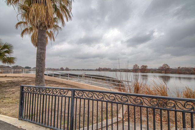 1111 Waverly, San Antonio, TX 78201