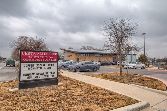 1111 Waverly, San Antonio, TX 78201