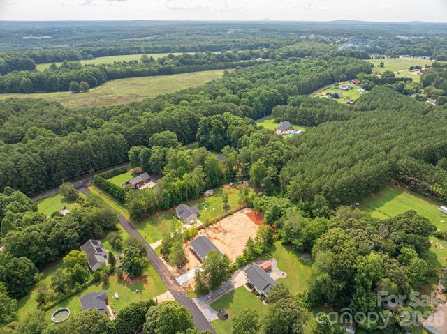 2935 Heavners Farm Court, Lincolnton, NC 28092