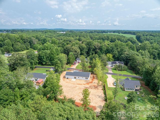 2935 Heavners Farm Court, Lincolnton, NC 28092