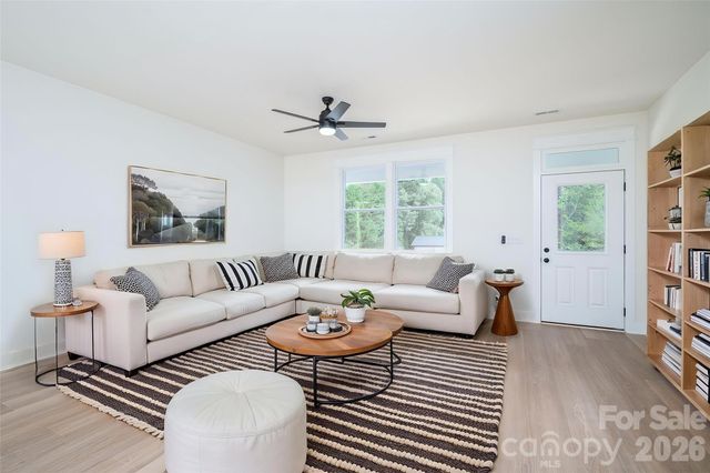 2935 Heavners Farm Court, Lincolnton, NC 28092