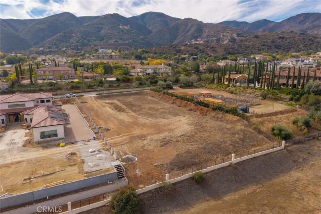 1127 Casper, Corona, CA 92881