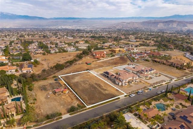 1127 Casper, Corona, CA 92881
