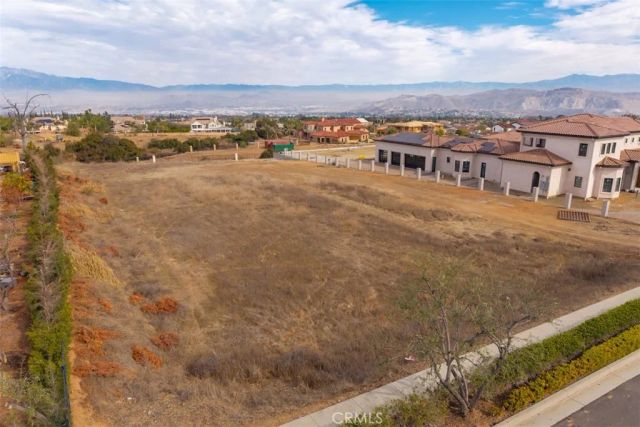 1127 Casper, Corona, CA 92881