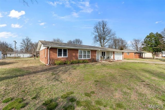410 Hux Street, Sikeston, MO 63801