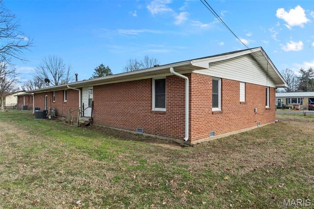 410 Hux Street, Sikeston, MO 63801