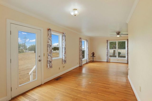 23418 N Mackville Rd, Clements, CA 95227