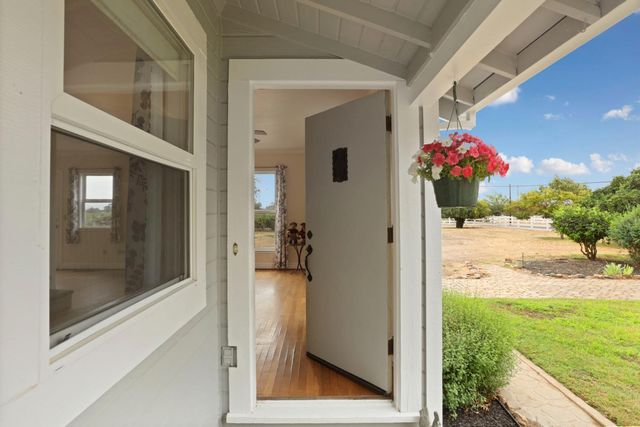 23418 N Mackville Rd, Clements, CA 95227