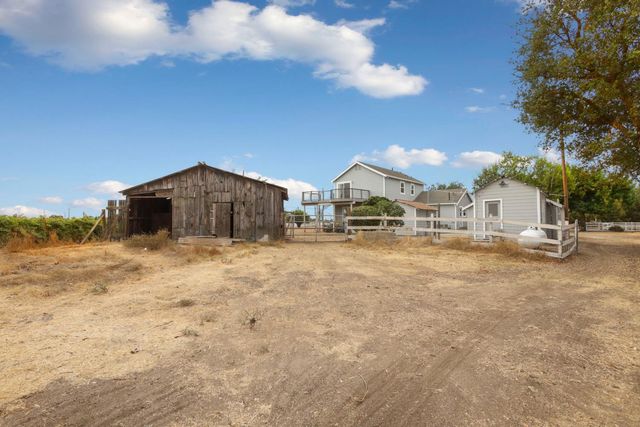 23418 N Mackville Rd, Clements, CA 95227