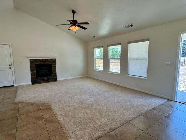 23418 N Mackville Rd, Clements, CA 95227