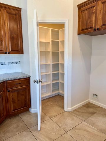 23418 N Mackville Rd, Clements, CA 95227