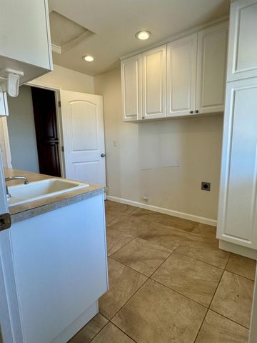 23418 N Mackville Rd, Clements, CA 95227