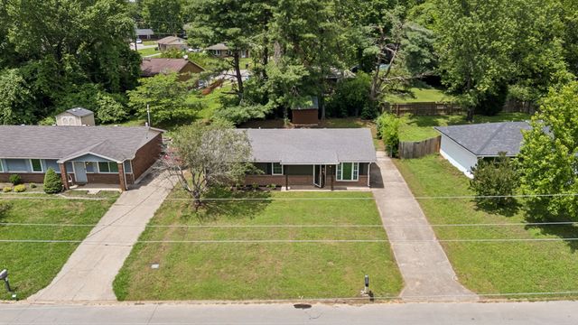 4337 Central Valley Dr, Hermitage, TN 37076