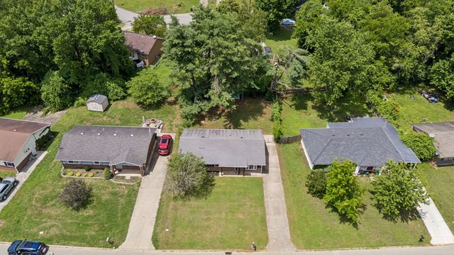 4337 Central Valley Dr, Hermitage, TN 37076
