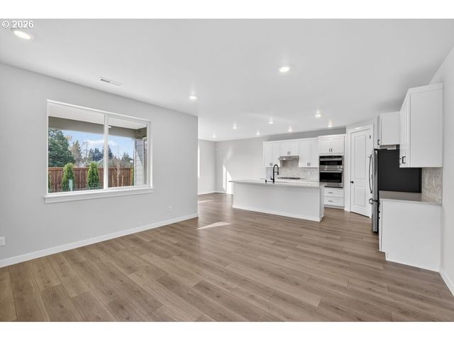 1105 Se 33RD St, Battle Ground, WA 98604