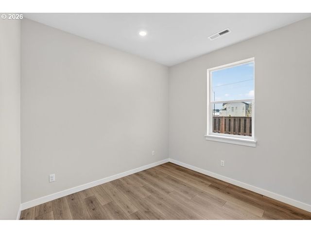 1105 Se 33RD St, Battle Ground, WA 98604