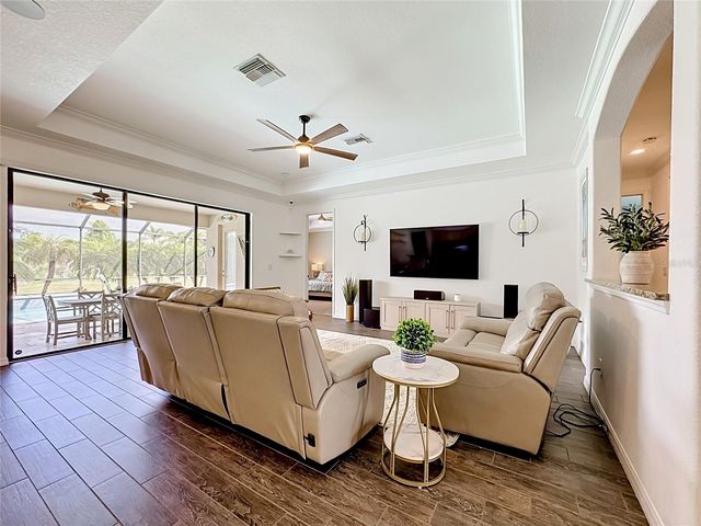 5518 FOXFIRE RUN, Bradenton, FL 34211