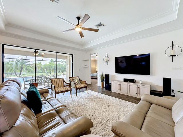 5518 FOXFIRE RUN, Bradenton, FL 34211