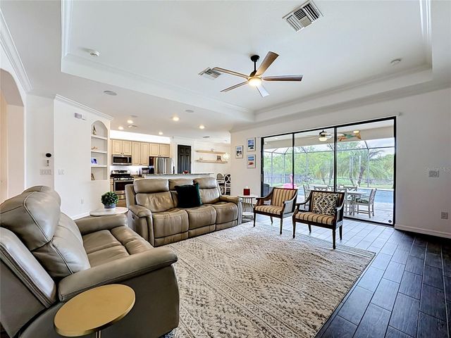 5518 FOXFIRE RUN, Bradenton, FL 34211