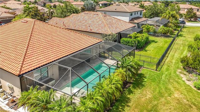 5518 FOXFIRE RUN, Bradenton, FL 34211