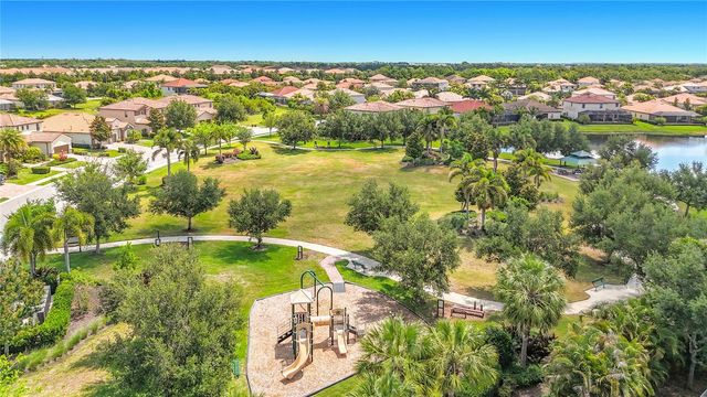 5518 FOXFIRE RUN, Bradenton, FL 34211