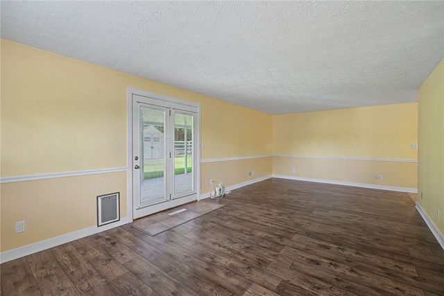 185 Broadripple Road, Centerville, OH 45458