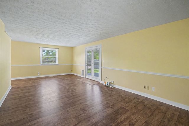185 Broadripple Road, Centerville, OH 45458