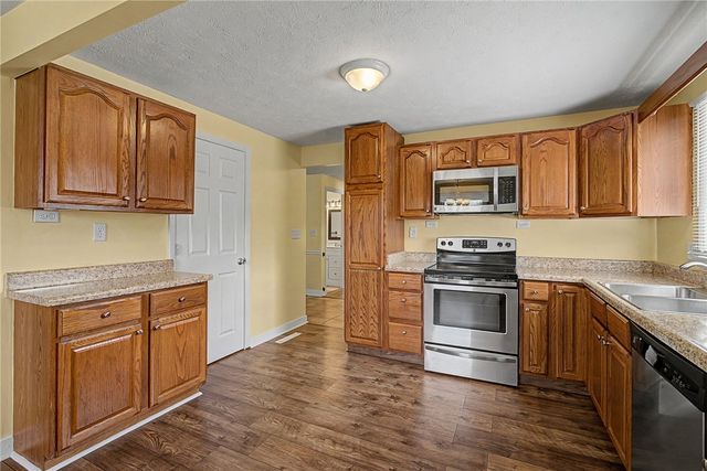 185 Broadripple Road, Centerville, OH 45458