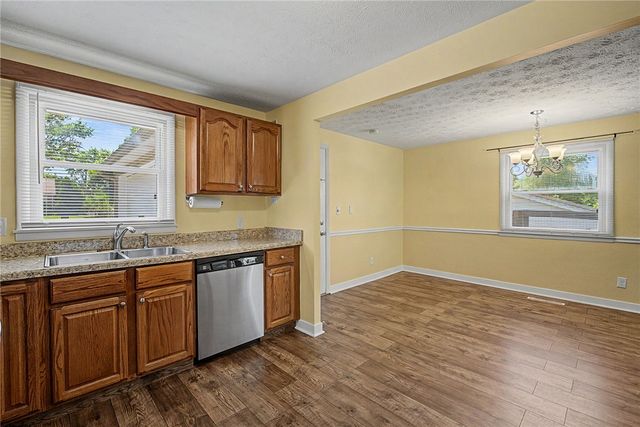 185 Broadripple Road, Centerville, OH 45458