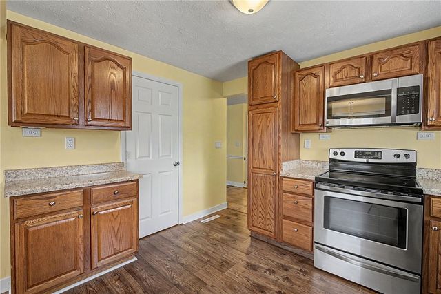 185 Broadripple Road, Centerville, OH 45458