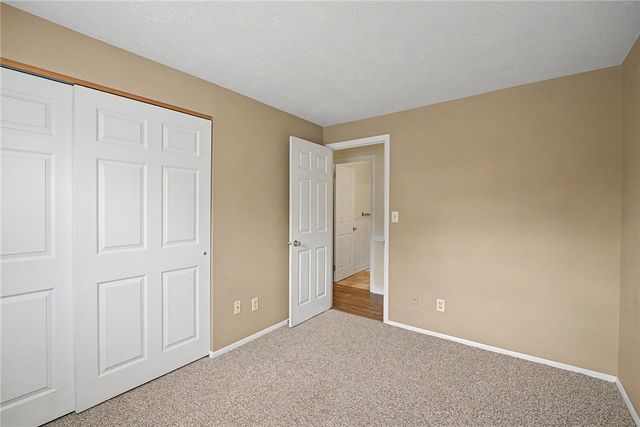 185 Broadripple Road, Centerville, OH 45458