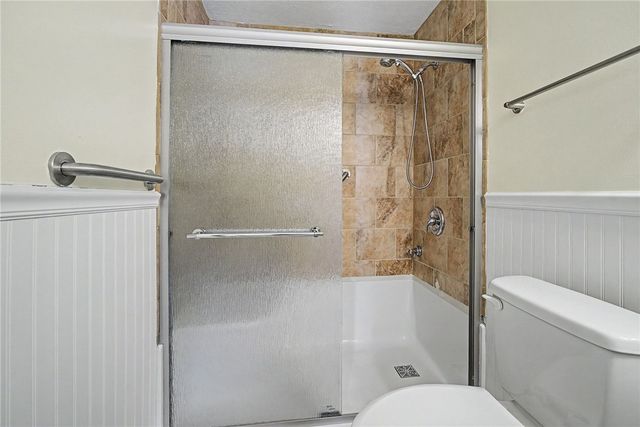 185 Broadripple Road, Centerville, OH 45458