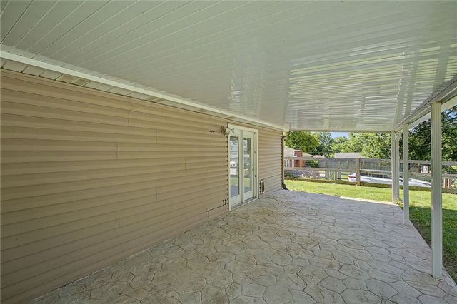 185 Broadripple Road, Centerville, OH 45458