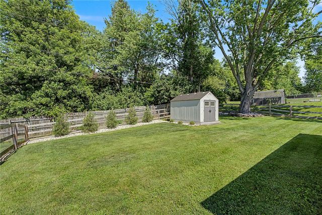 185 Broadripple Road, Centerville, OH 45458