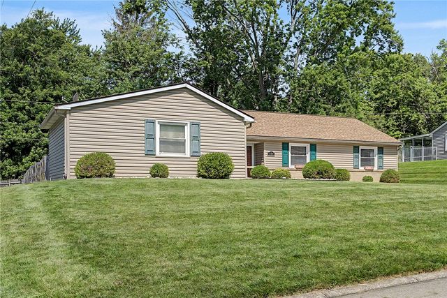 185 Broadripple Road, Centerville, OH 45458