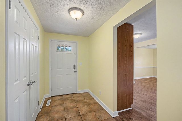 185 Broadripple Road, Centerville, OH 45458
