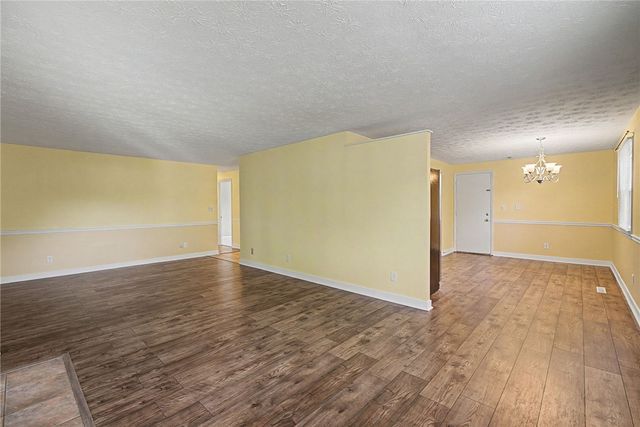 185 Broadripple Road, Centerville, OH 45458