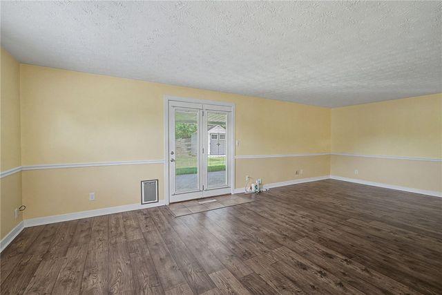185 Broadripple Road, Centerville, OH 45458